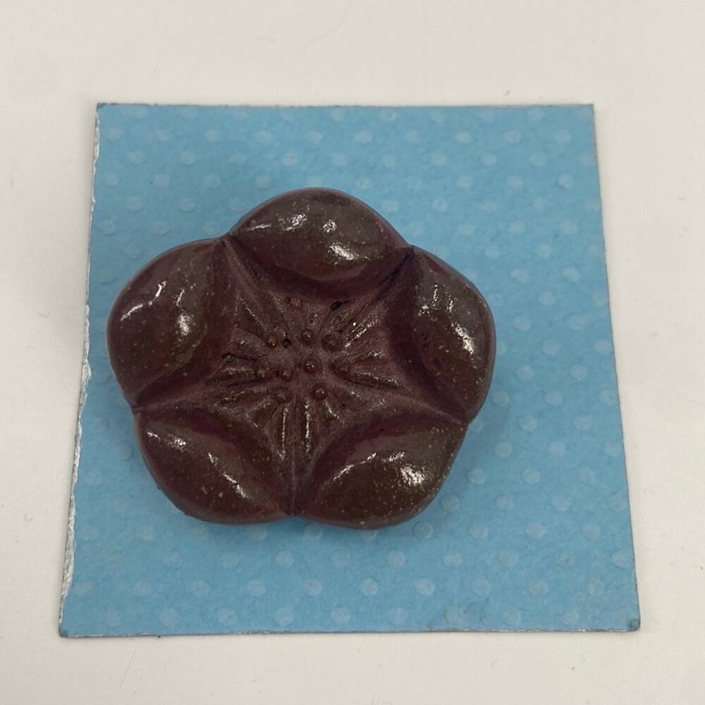 NWT Christy Yanco Spotts brown ceramic flower brooch